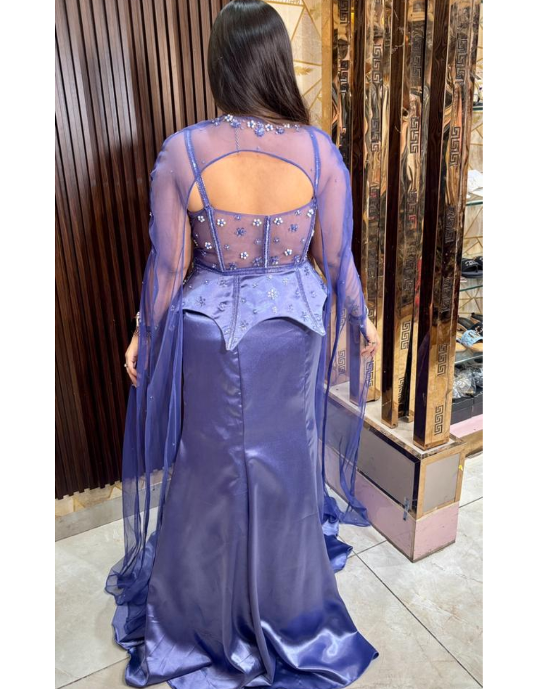 Angelia-fiscut drape